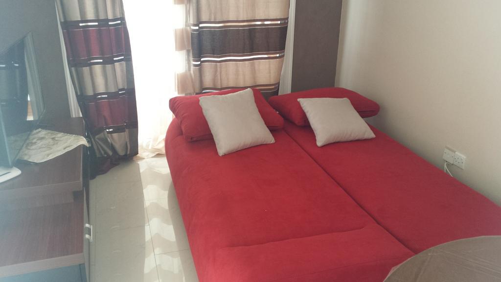 Panikos Beach Apartment I Larnaca Eksteriør billede